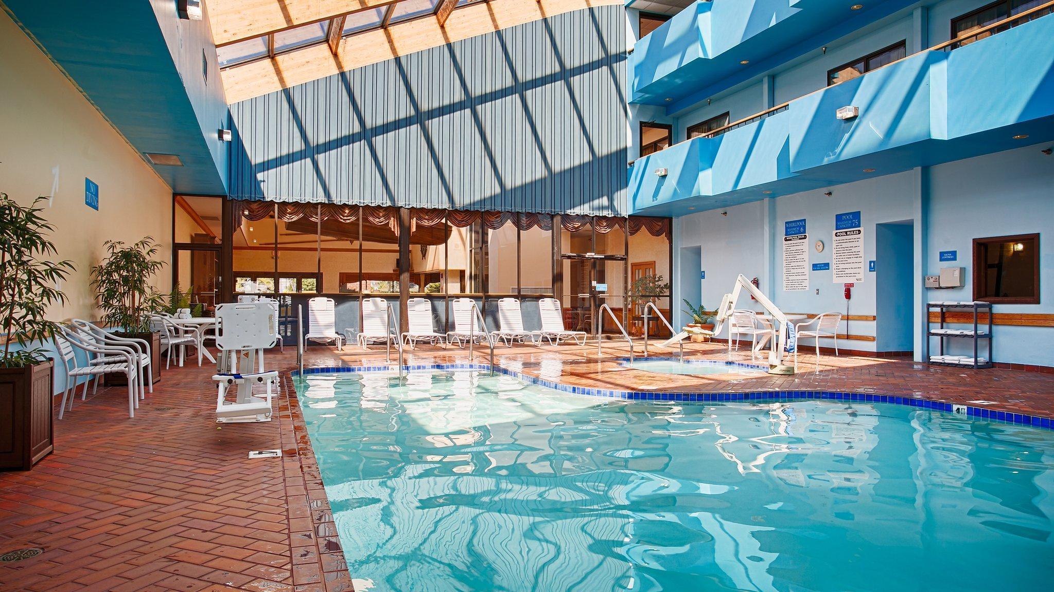The Inn On Maritime Bay, Ascend Hotel Collection Manitowoc Facilities photo