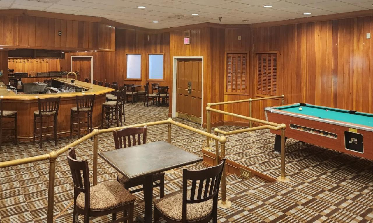The Inn On Maritime Bay, Ascend Hotel Collection Manitowoc Exterior photo