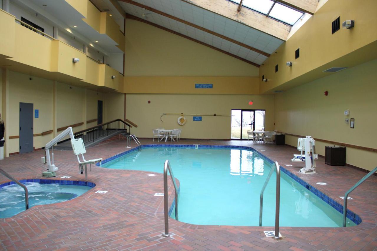 The Inn On Maritime Bay, Ascend Hotel Collection Manitowoc Exterior photo
