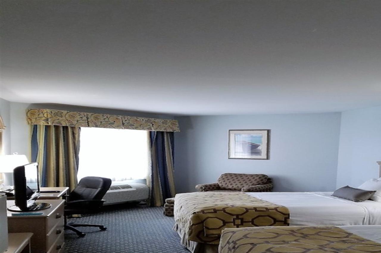 The Inn On Maritime Bay, Ascend Hotel Collection Manitowoc Exterior photo