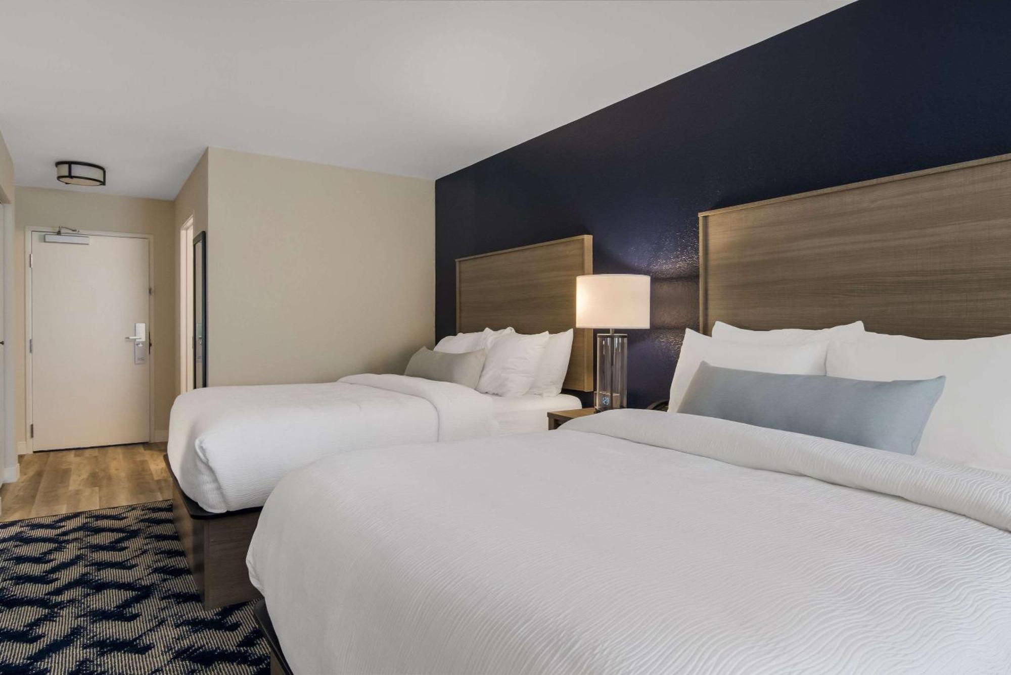 The Inn On Maritime Bay, Ascend Hotel Collection Manitowoc Exterior photo